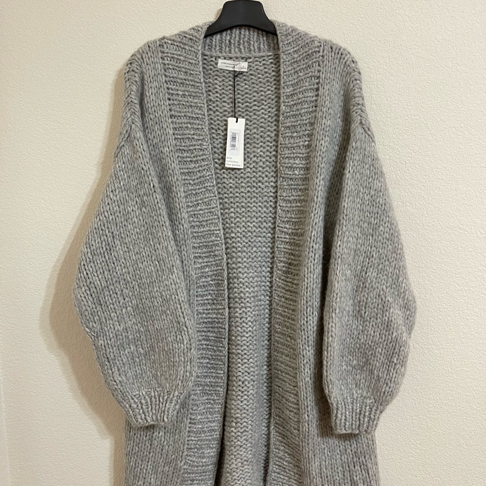Relaxed Open-Front Light Gray Knit Cardigan